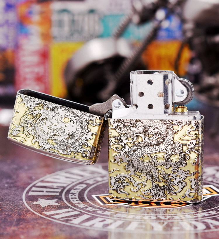 Bật lửa Zippo khắc Rồng châu Á bản tiêu chuẩn mạ Chrome