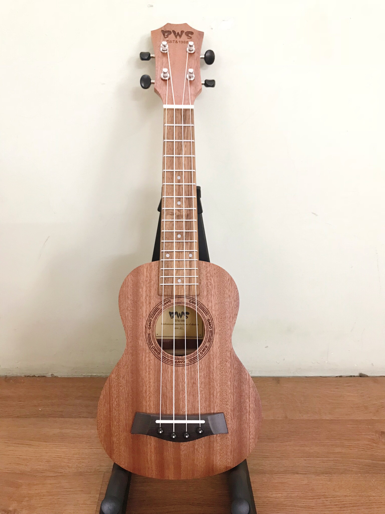 Đàn Ukulele Soprano BWS size 21 inch