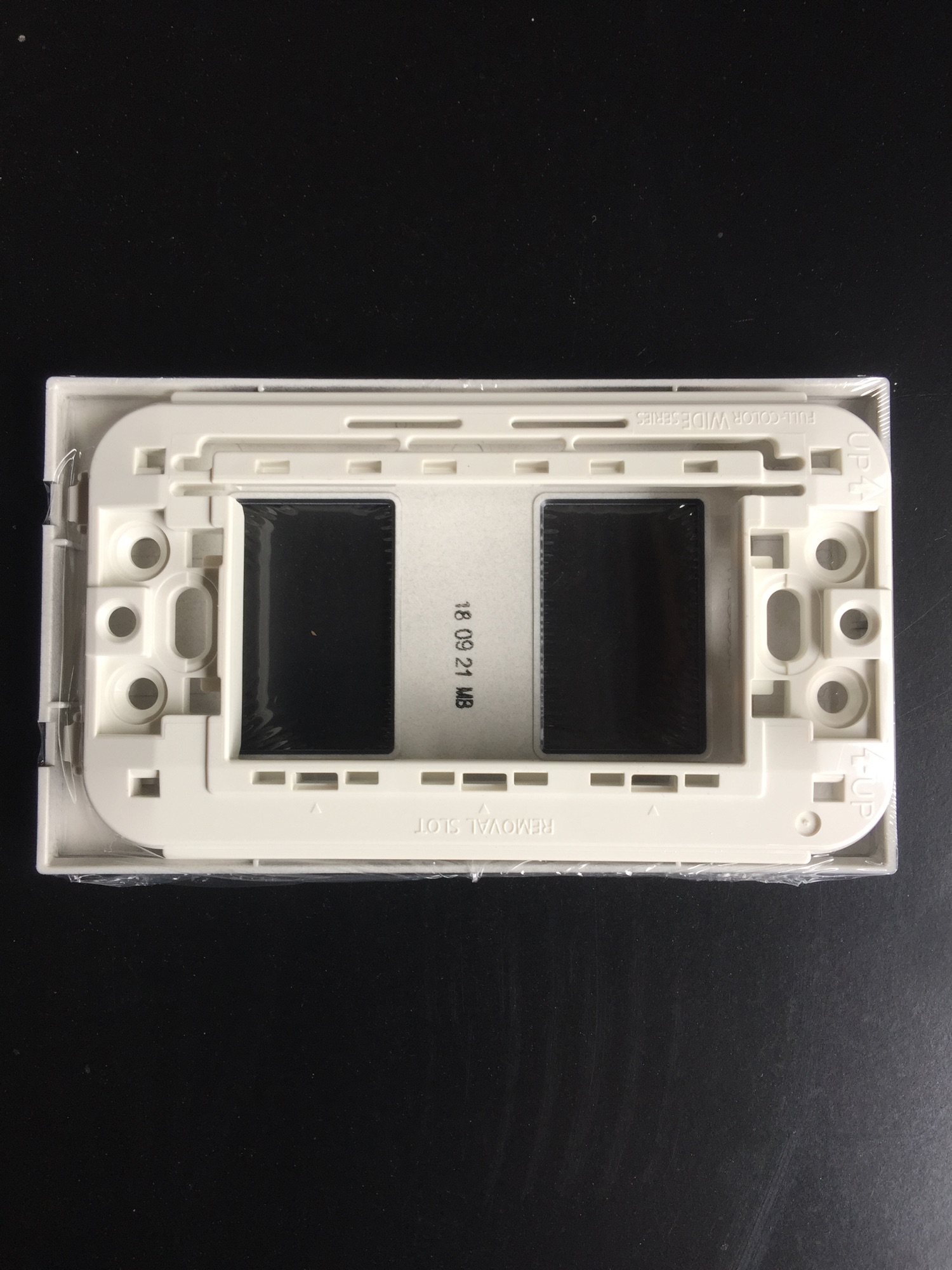 Mặt nạ điện Panasonic MB, màu Đen dùng cho 2 thiết bị