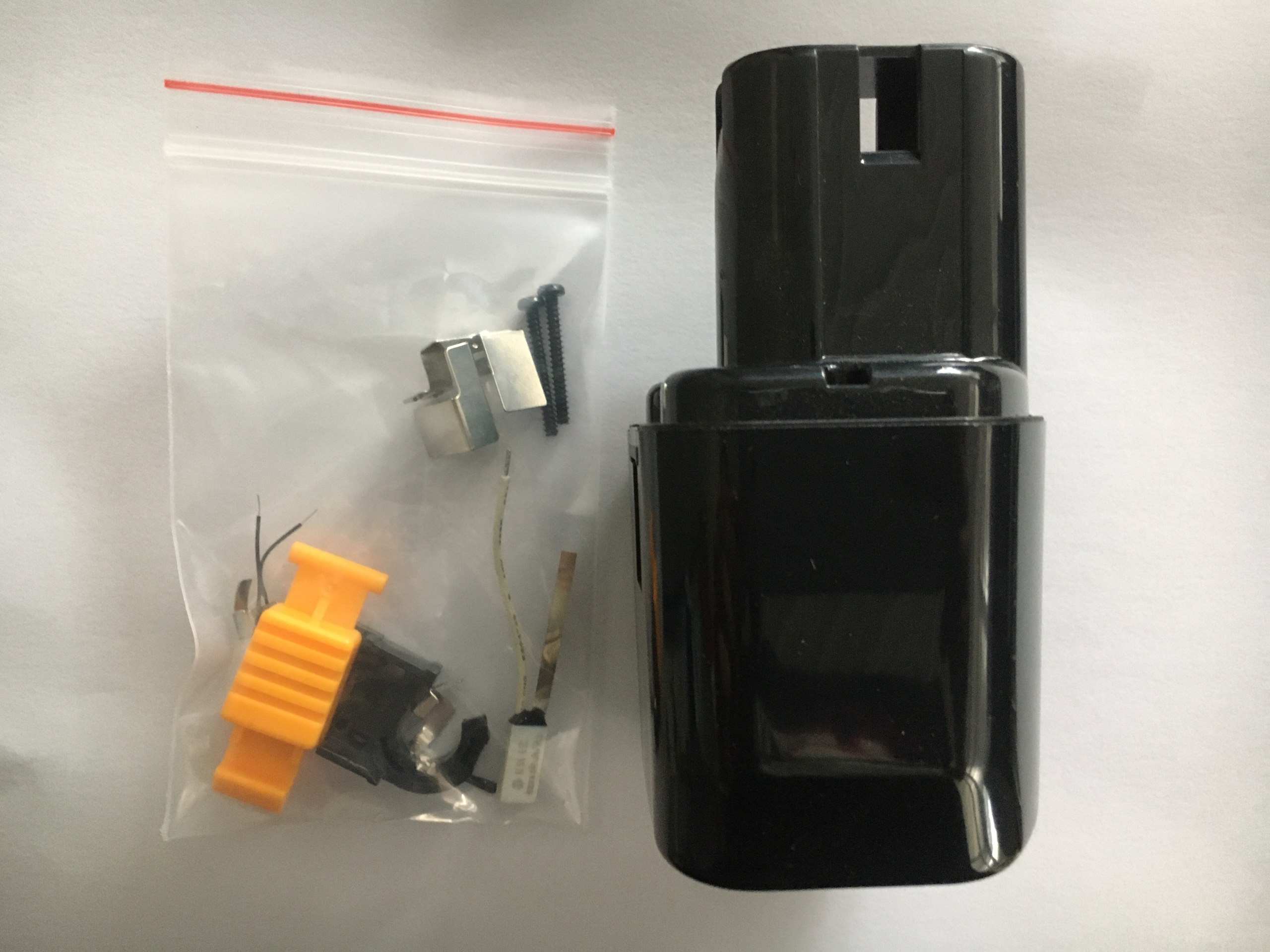 Vỏ pin hitachi 12v