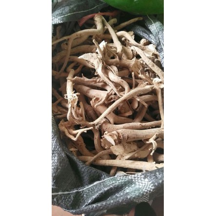 1kg rễ đinh lăng nếp khô ( rễ đinh lăng khô củ đinh lăng khô) hàng looại 1