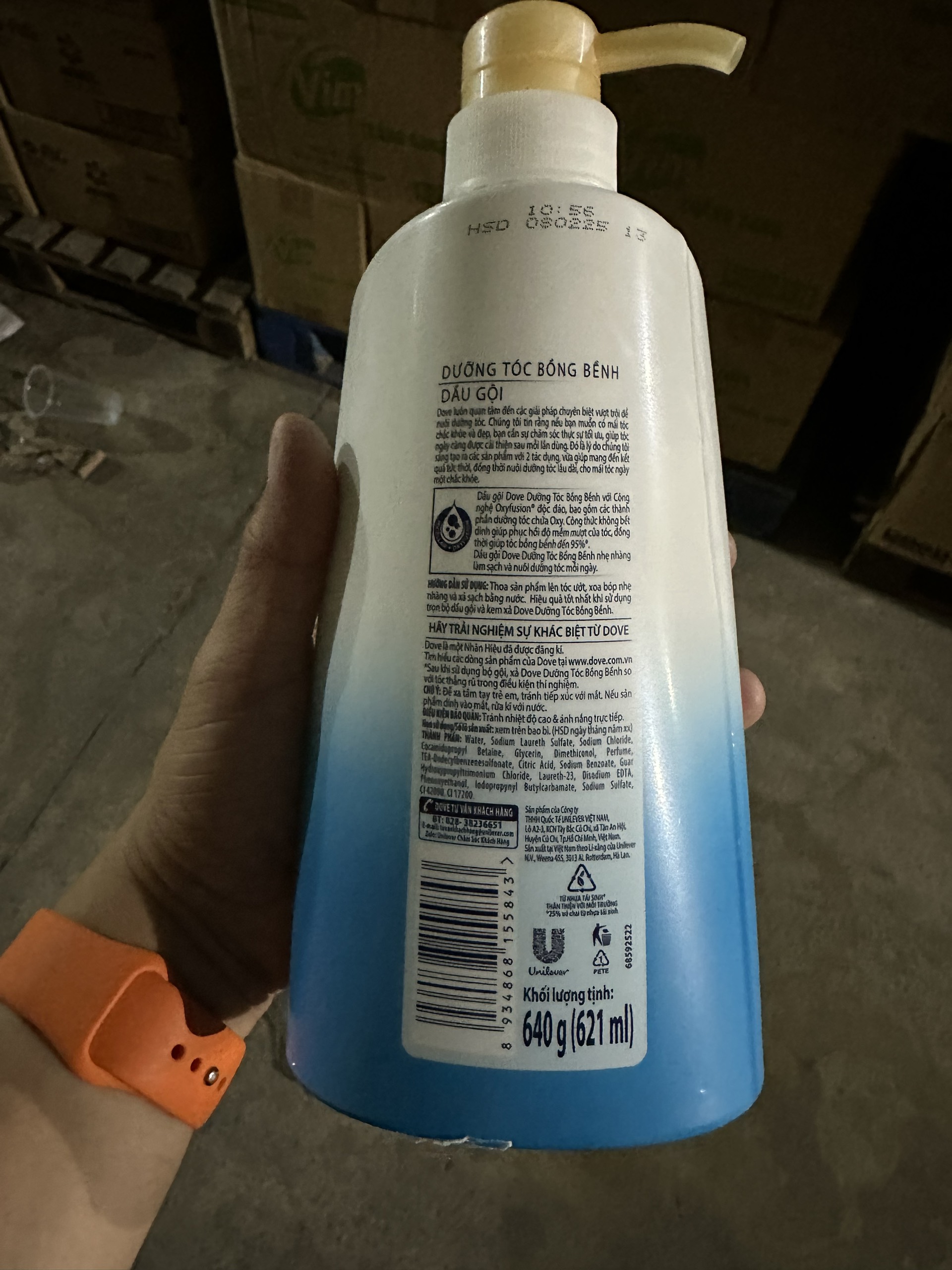 Dầu Gội Dove Dưỡng Tóc Bồng Bềnh Chai 640ML