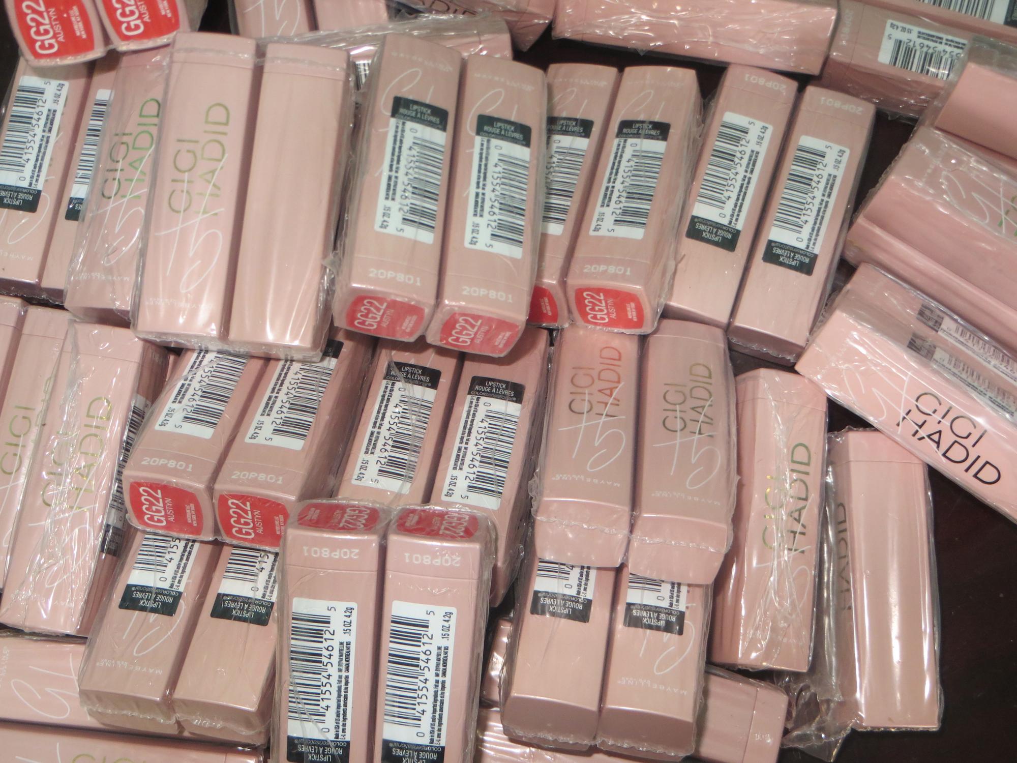 SON LÌ MẦU ĐỎ CAM GIGI HADID MATTE LIPSTICK MAYBELINE