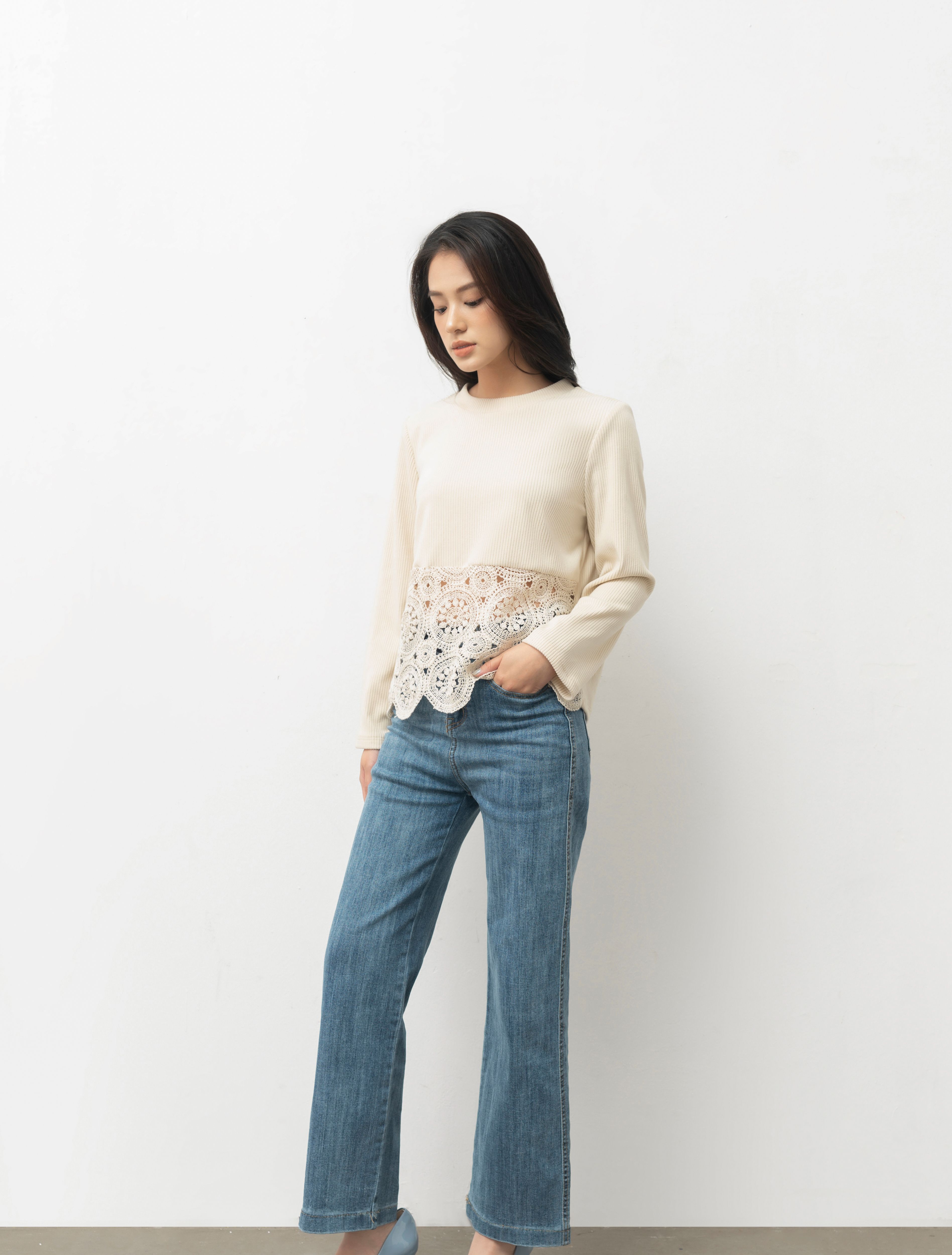 Maiimer - Áo len phối ren màu be