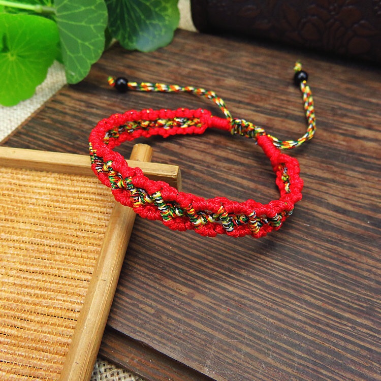 Vòng may mắn dây đan