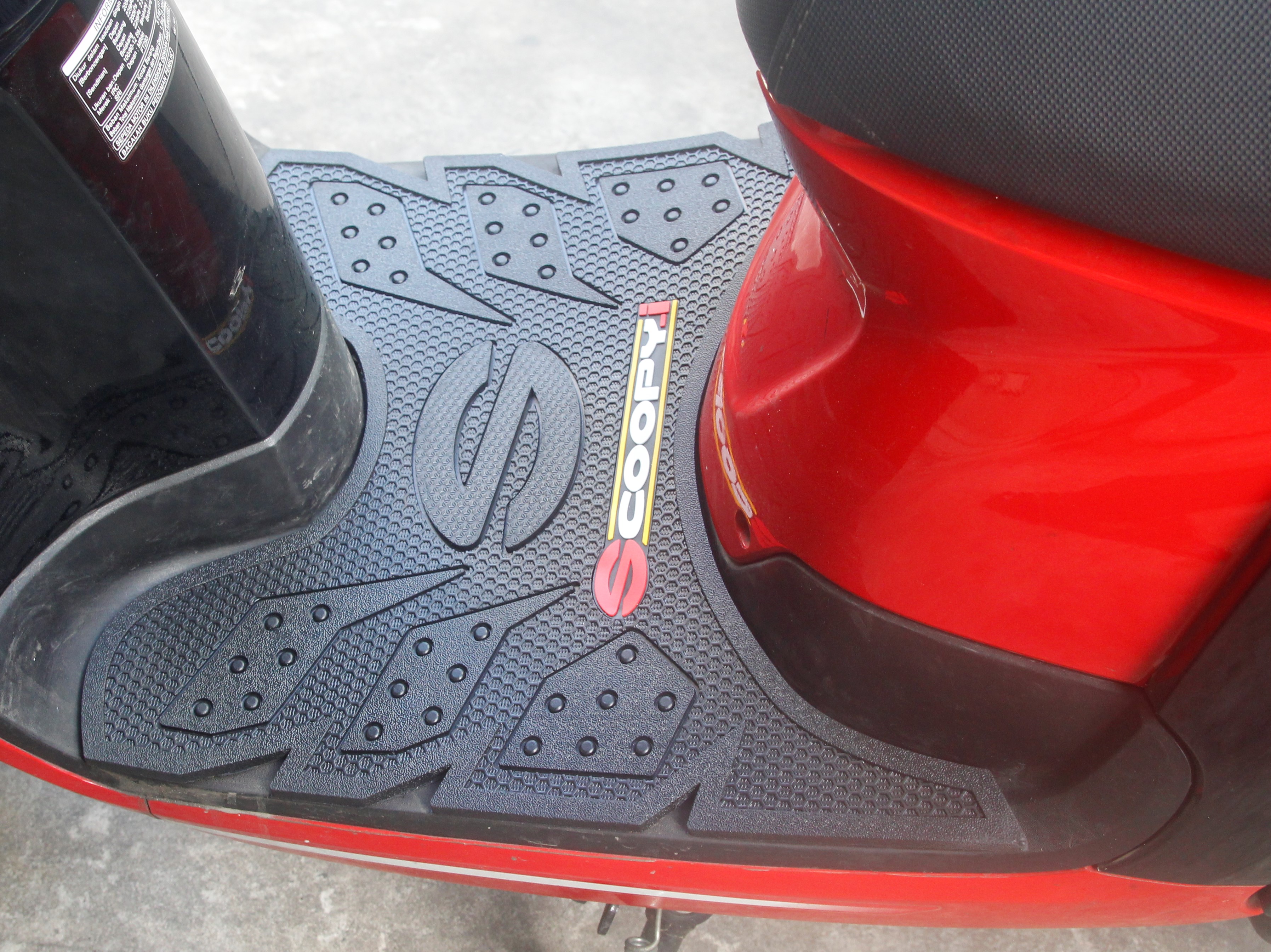 THẢM CAO SU LÓT CHÂN XE SCOOPY