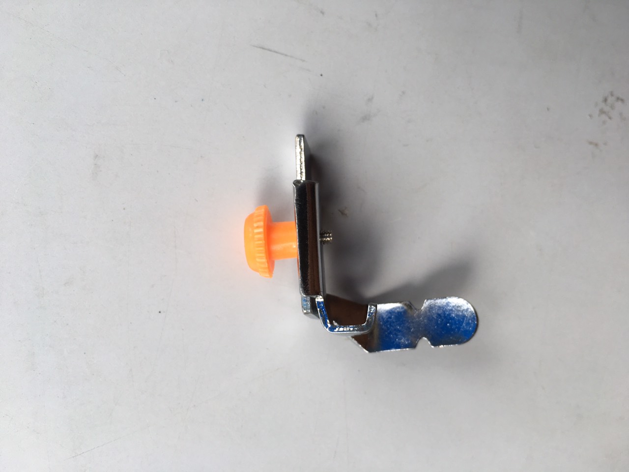 Chân vịt tra dây kéo óc cam sử dụng cho máy mau gia đình như Singer, con bướm, các dòng máy mini gia đình