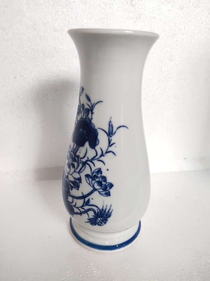 Gốm sứ Bát Tràng - Lọ hoa bàn thờ cao 18cm