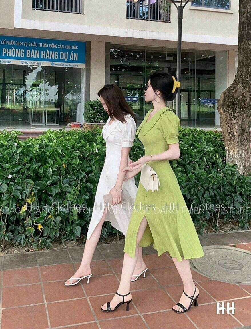 Đầm Chẻ Tà Cổ Lai Bèo Chất Kate Lụa