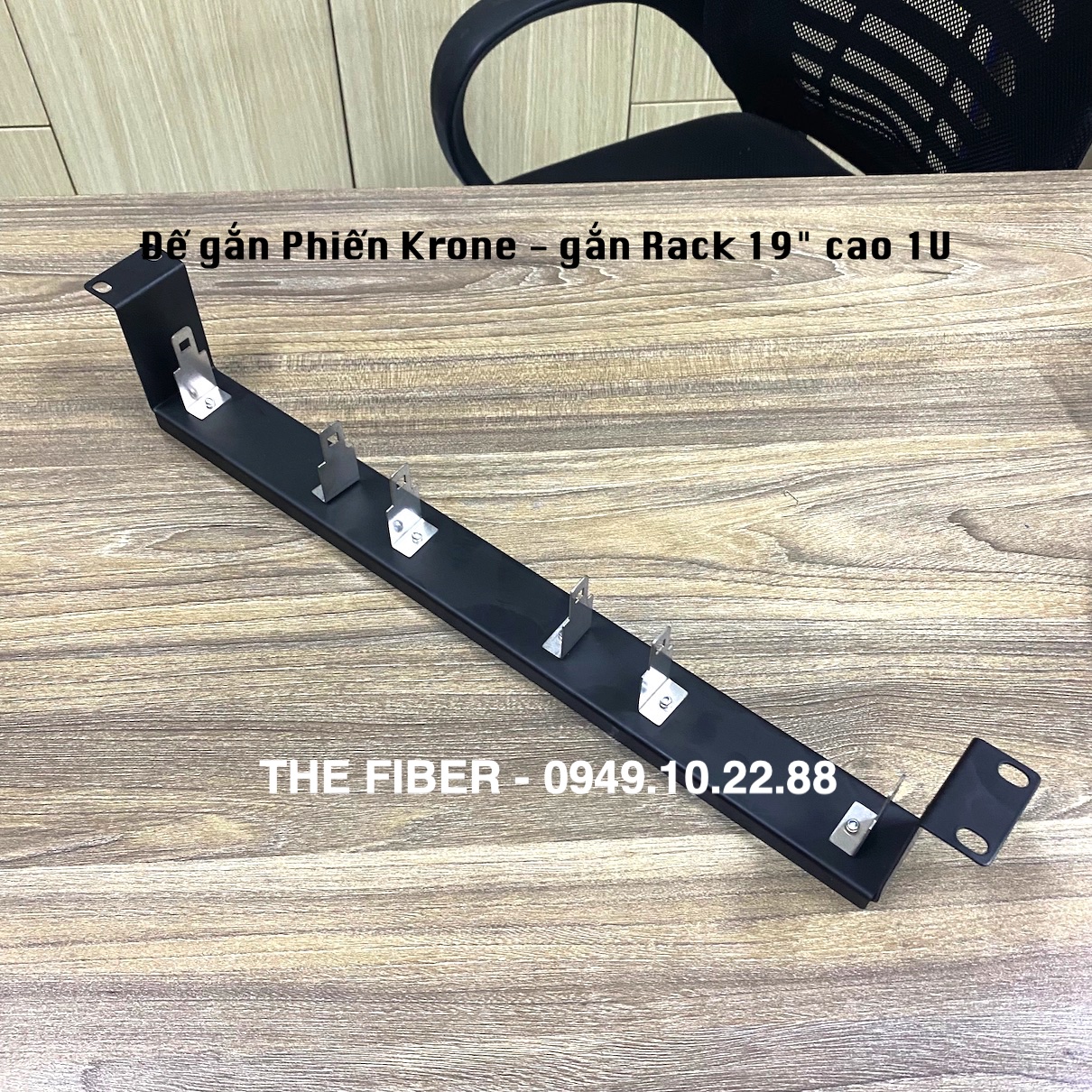 Đế gắn phiến Krone gắn Rack 19" cao 1U