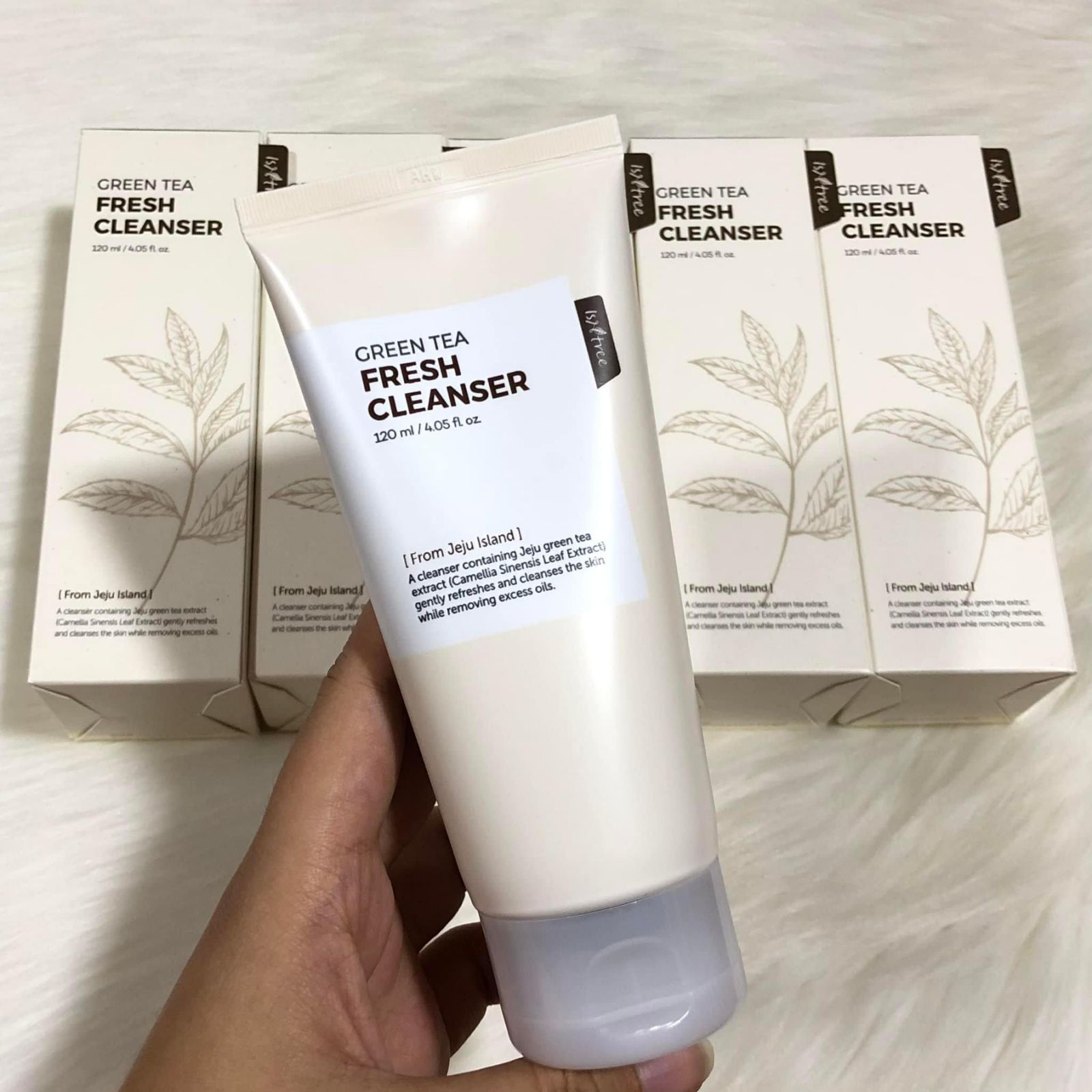 Sữa rửa mặt Isntree Green Tea Fresh Cleanser