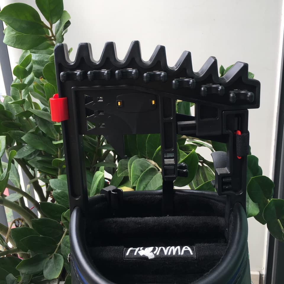 Giá cài gậy golf