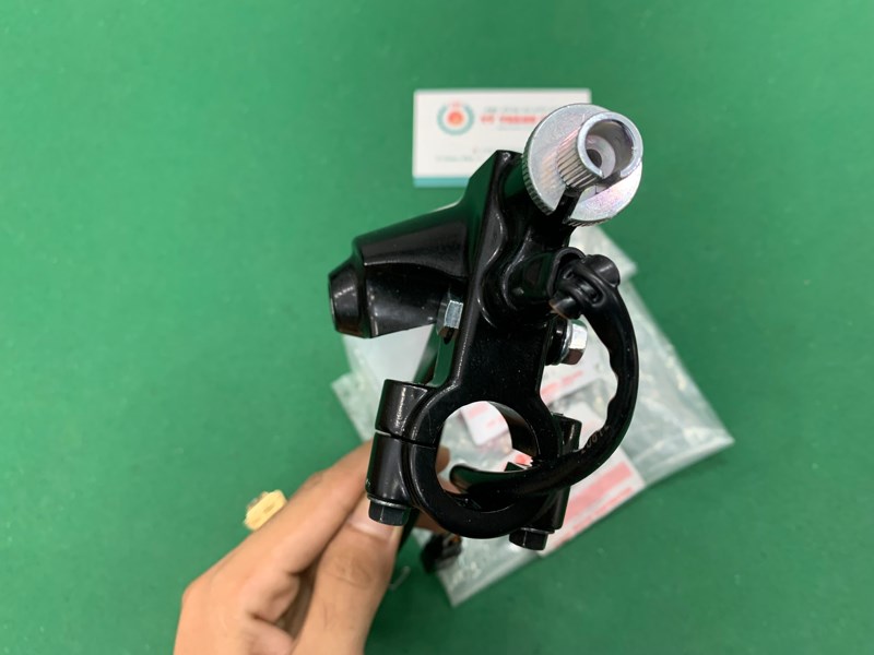 Cùm tay côn Su Raider, Satria zin Trái ( Bộ ) 57500-25GC0-000