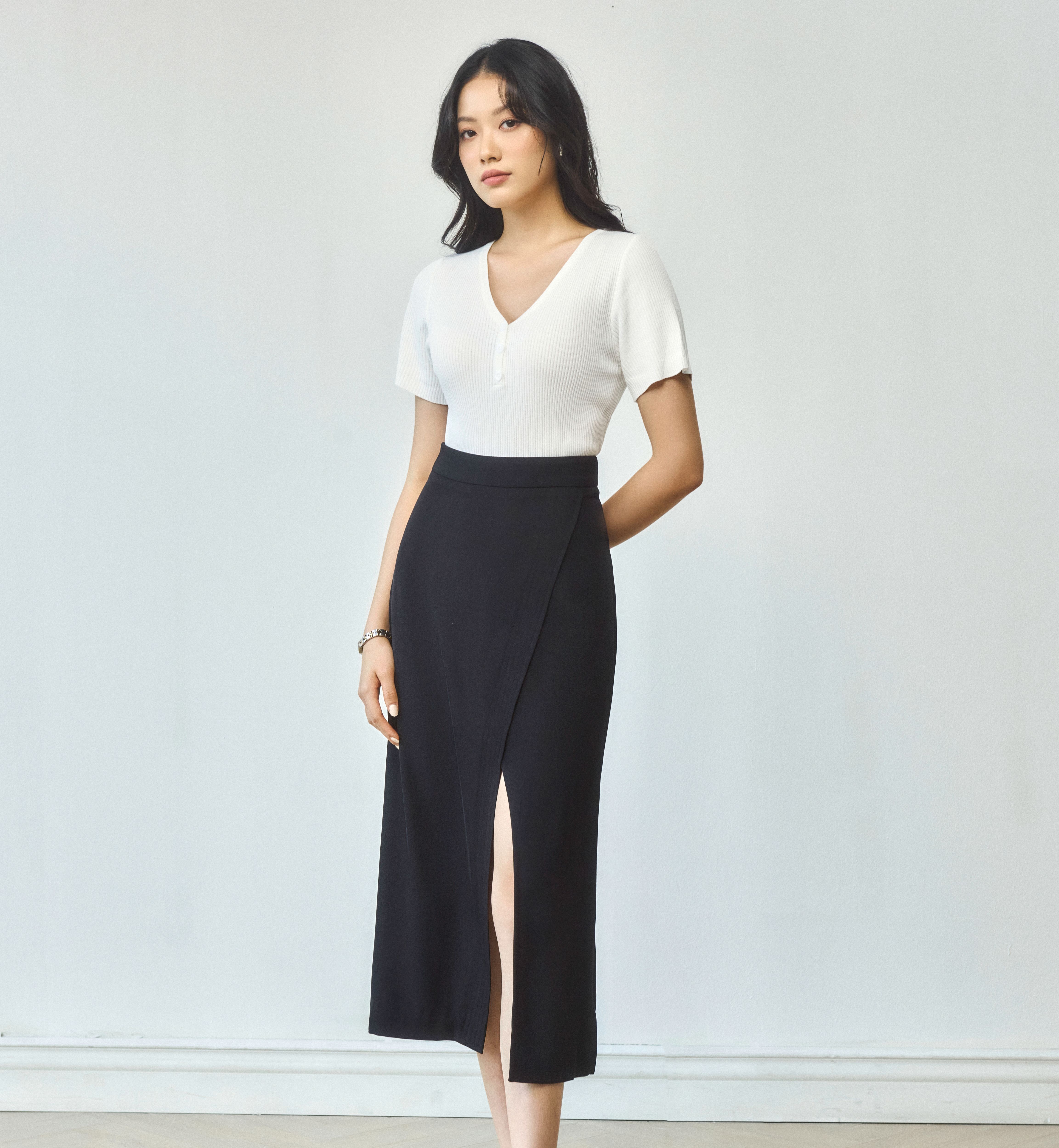 Maiimer - Chân váy đen xẻ tà