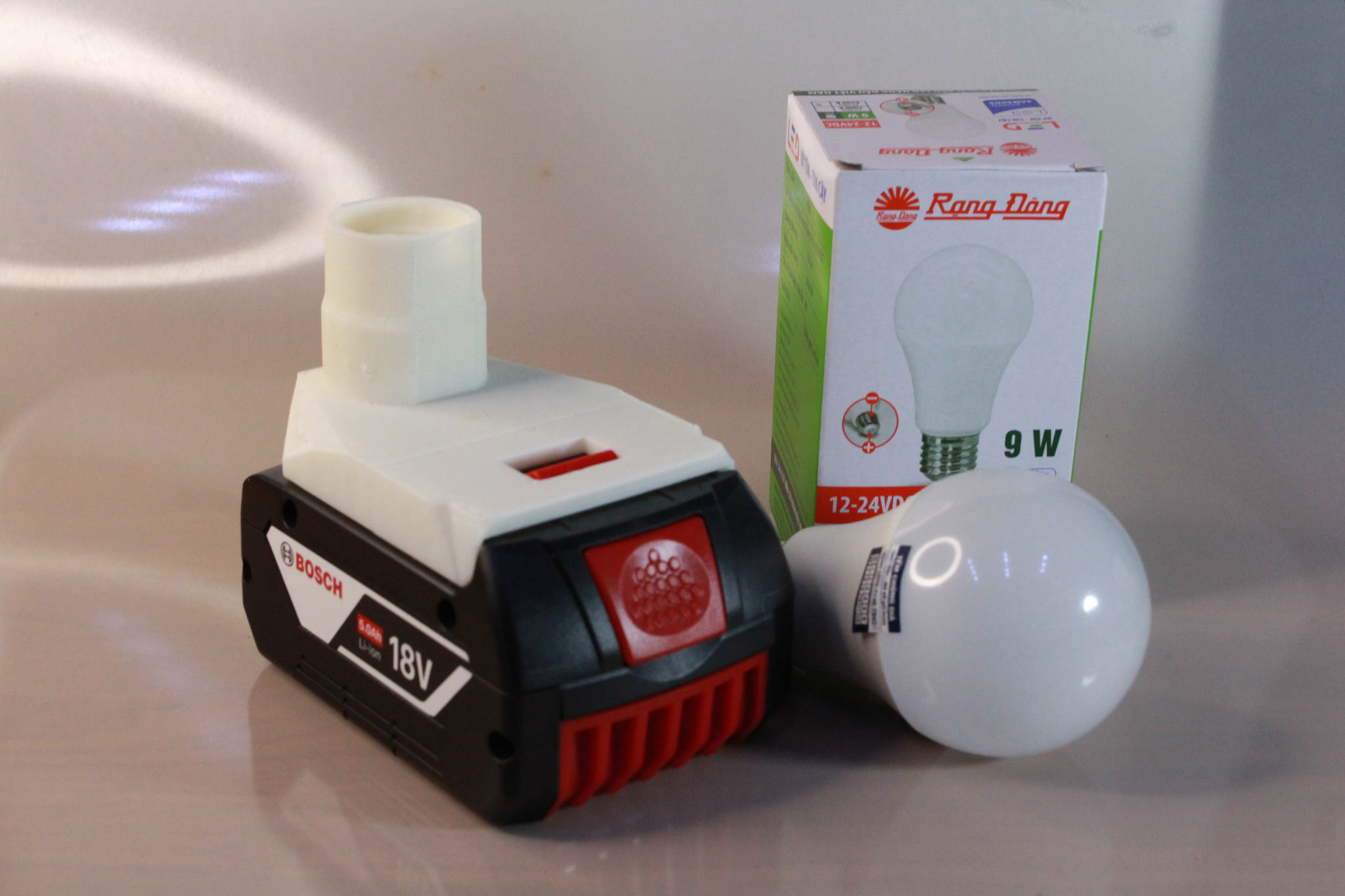 Đèn led thắp sáng dùng pin B.osch 18v
