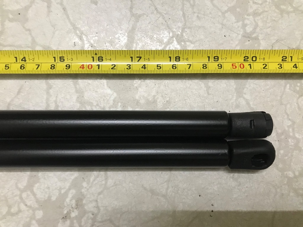 Ty chống cốp sau Suzuki Ertiga