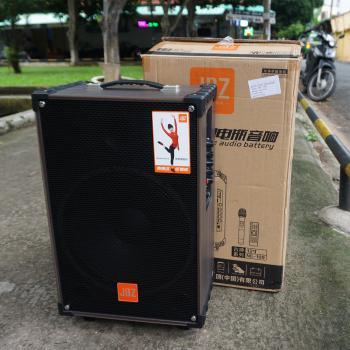 Loa kéo tặng kèm mic loa 2 tất tăng kèm 1 mic