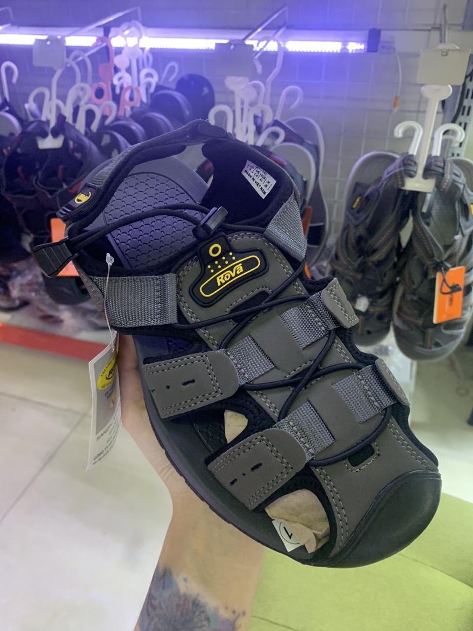 [HCM]Giày sandal Nam bít mũi ROVA phù hợp với các hoạt động mạnh đạp xe leo núi RV626