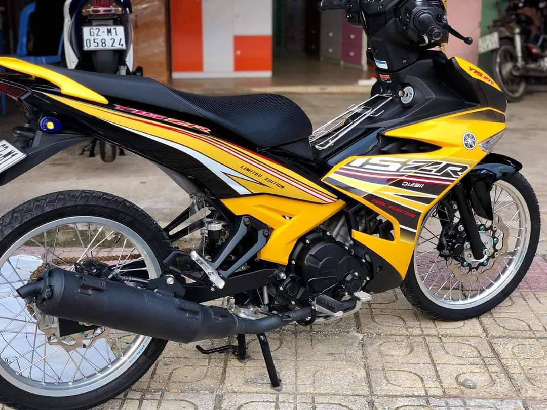 Tem exciter 150 y15zr vàng đen