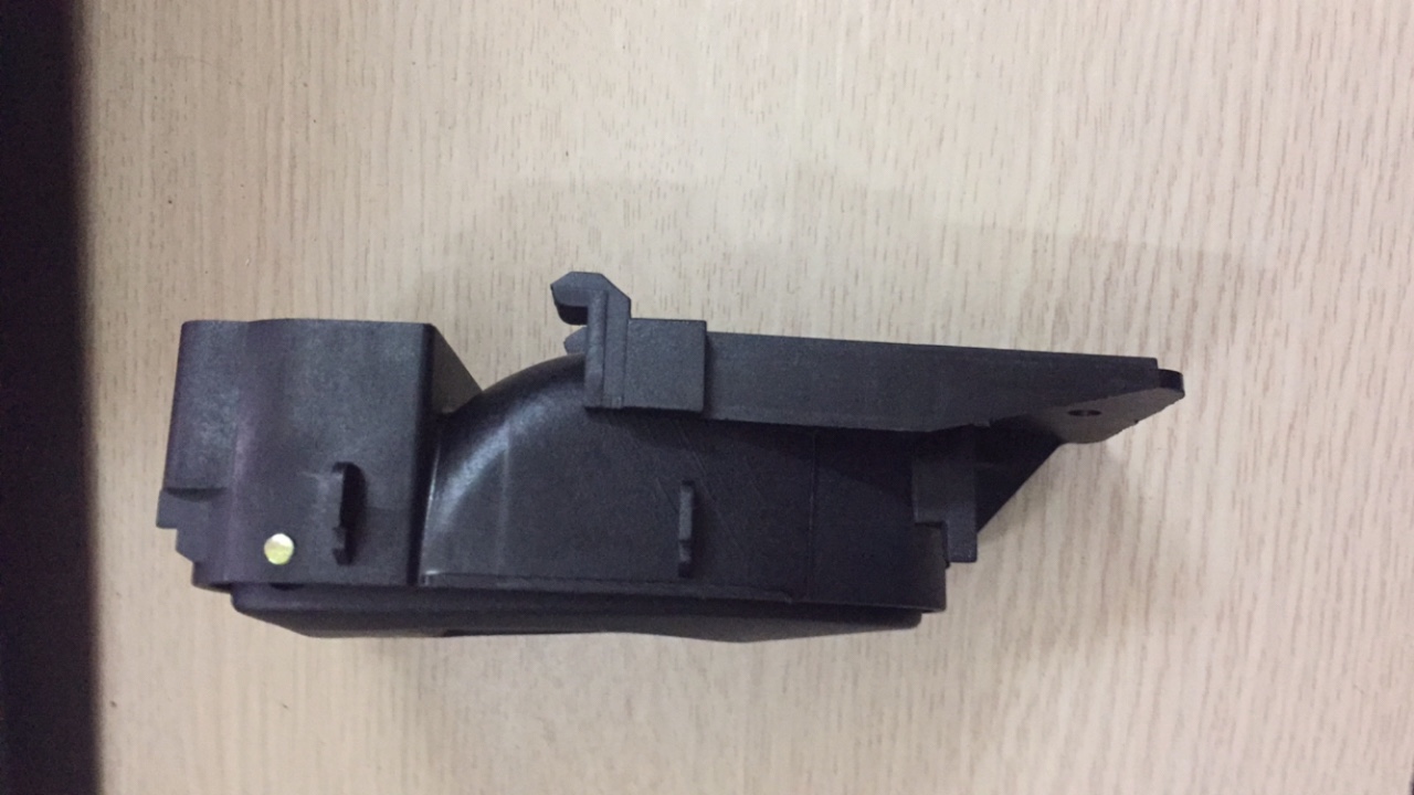 Tay mở cửa trong Daewoo Lanos