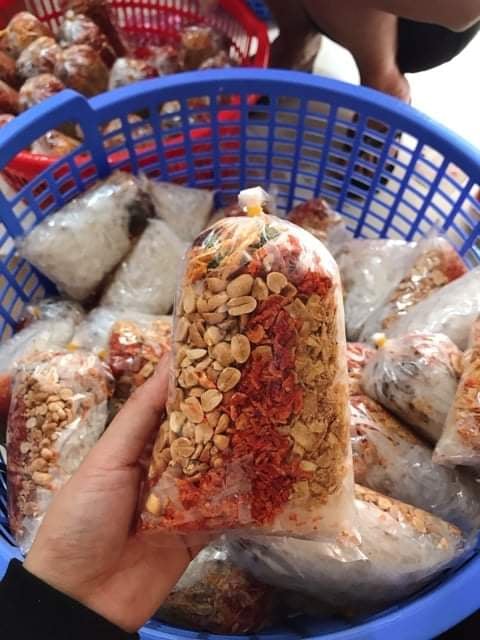 1 bịch bánh tráng trộn ngon quá nè