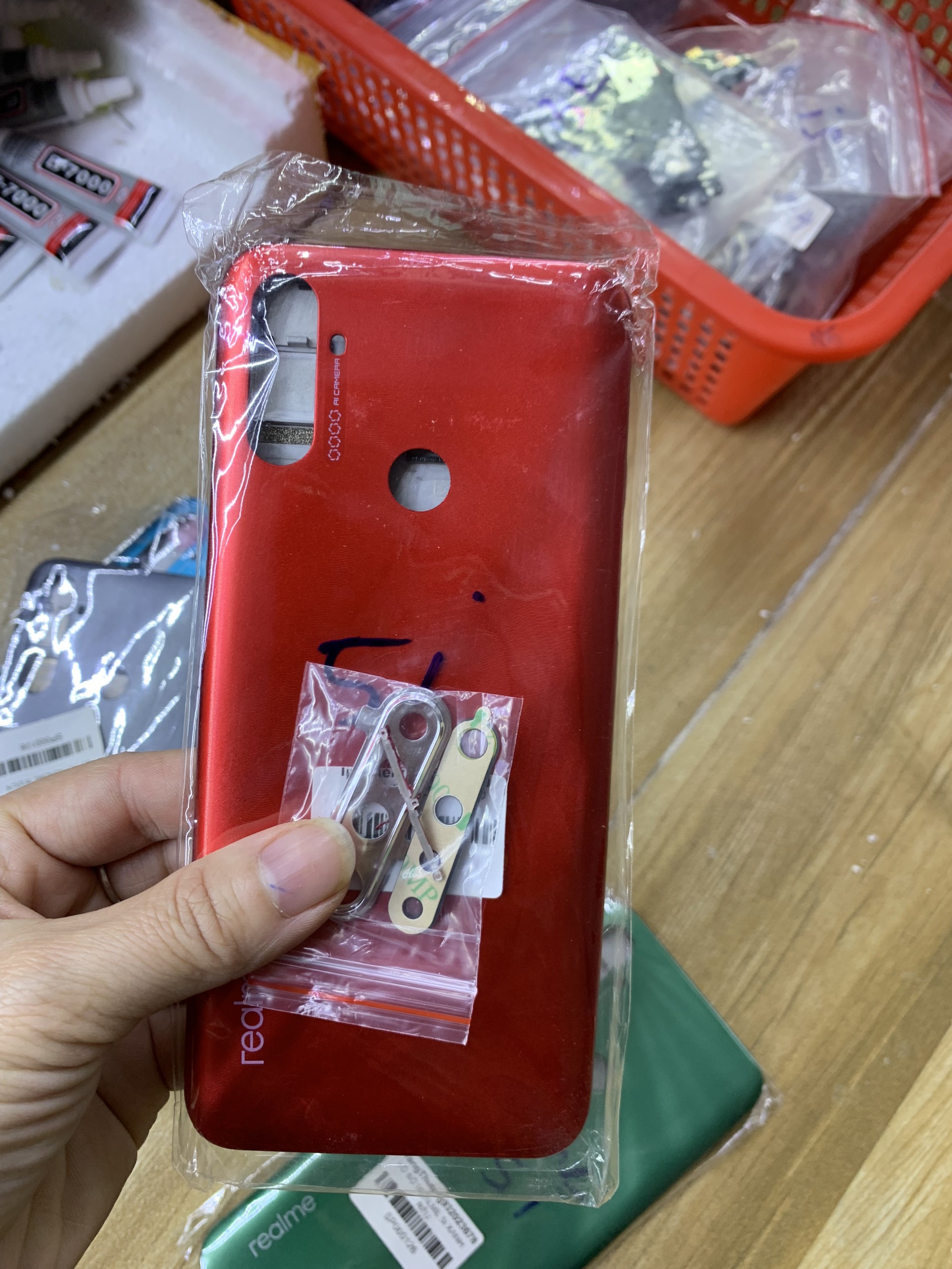 lưng vỏ kèm kính camera điện thoại realme 5i