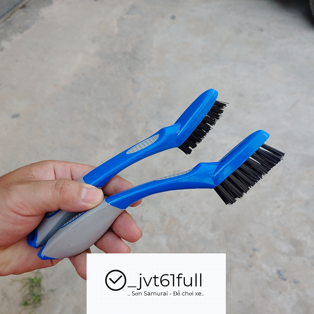 Bàn chải đa năng chà rửa xe máy, xe hơi