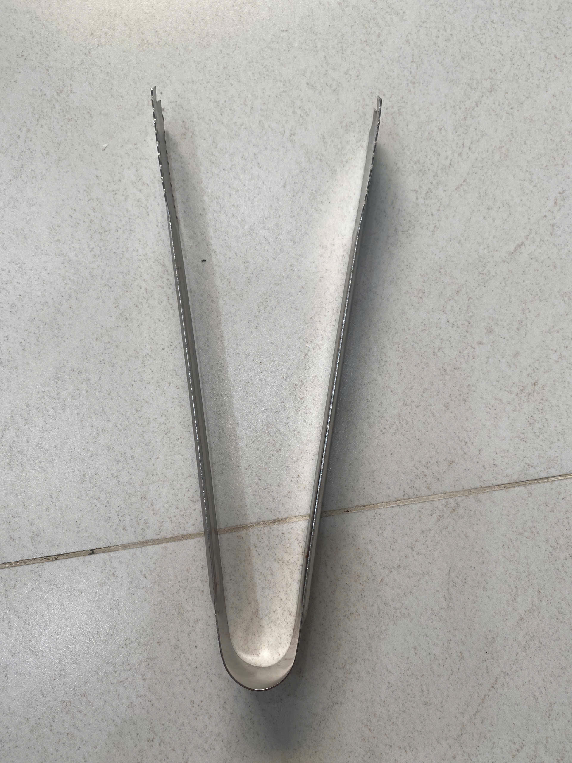 Kẹp gắp đá inox răng cưa