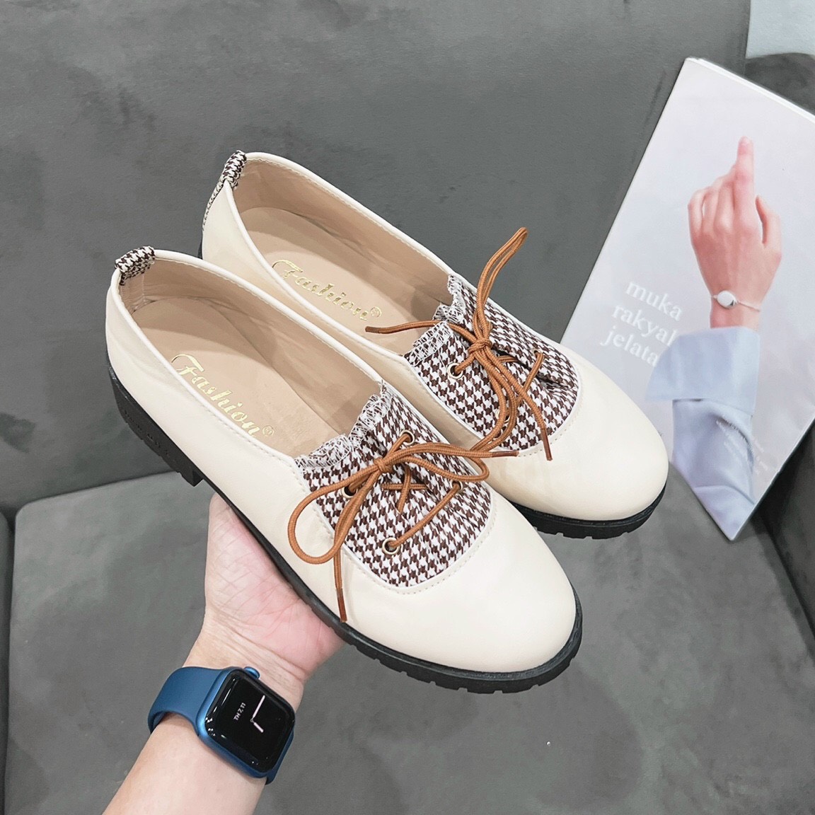 Giày đốc nữ dây buộc phối vải kẻ cực xinh