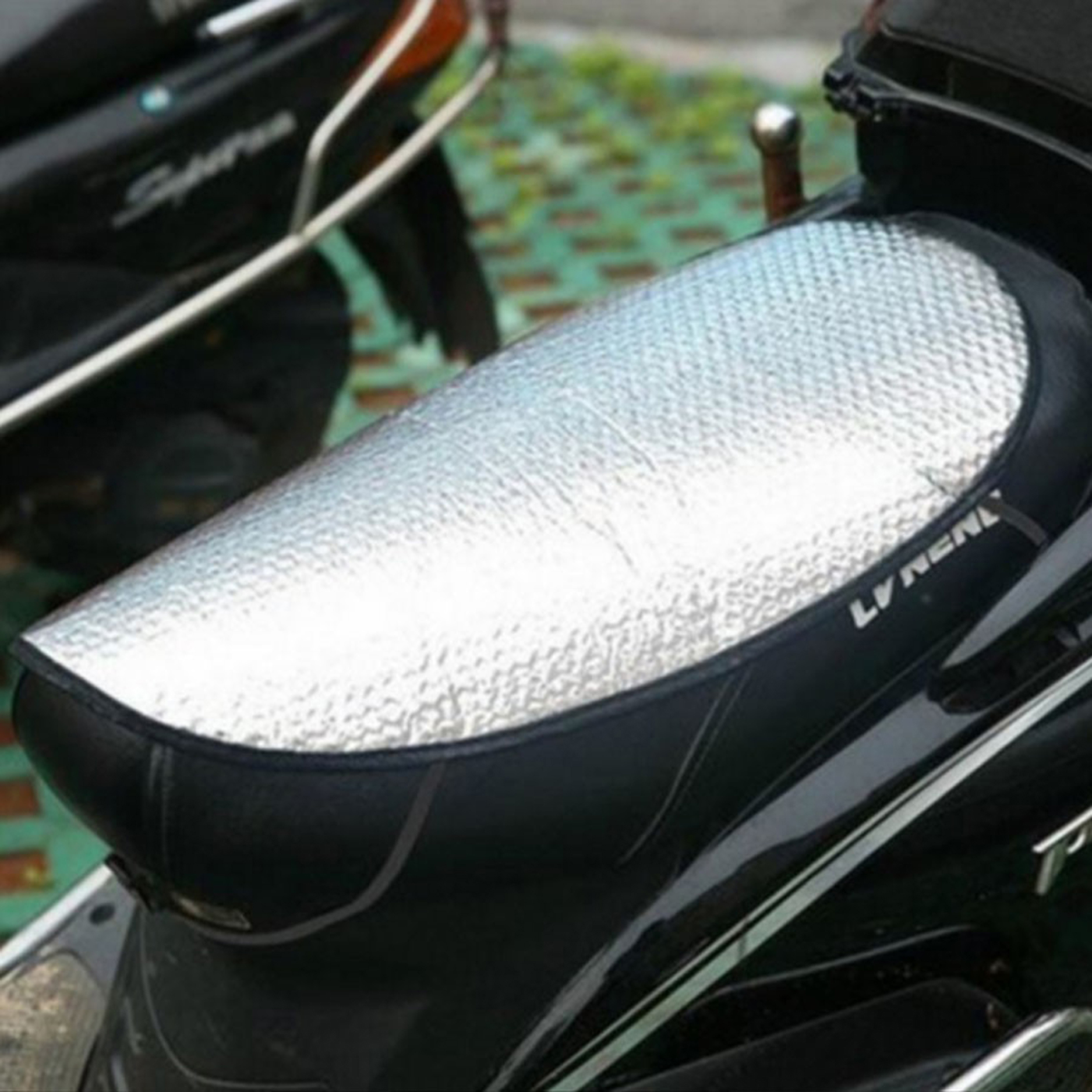 Bạt phủ trùm xe máy honda chống nắng mưa, chống thấm bao trùm cả xe a048