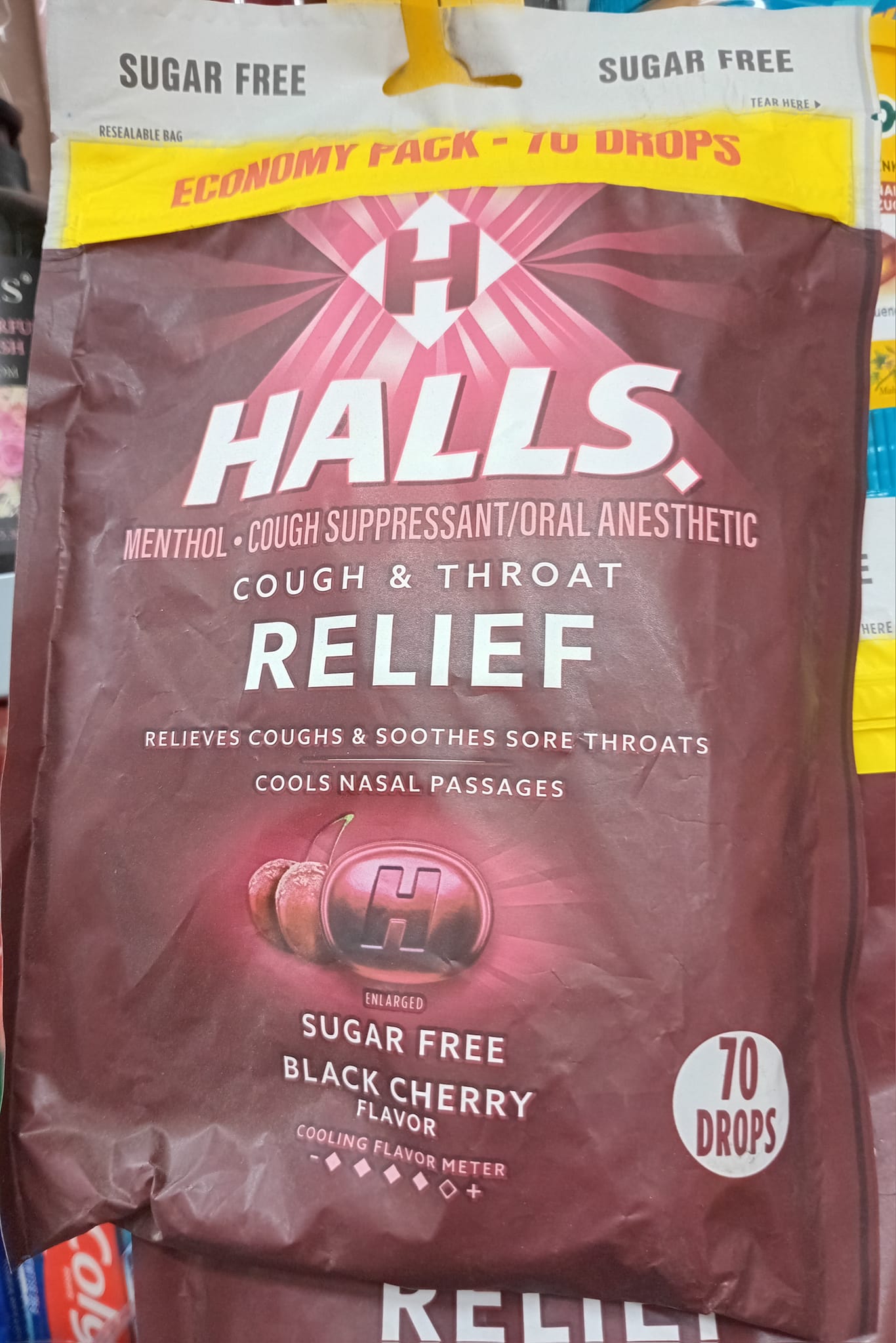 [HCM]Kẹo Ngậm Halls black cherry - Mỹ (70 Viên)