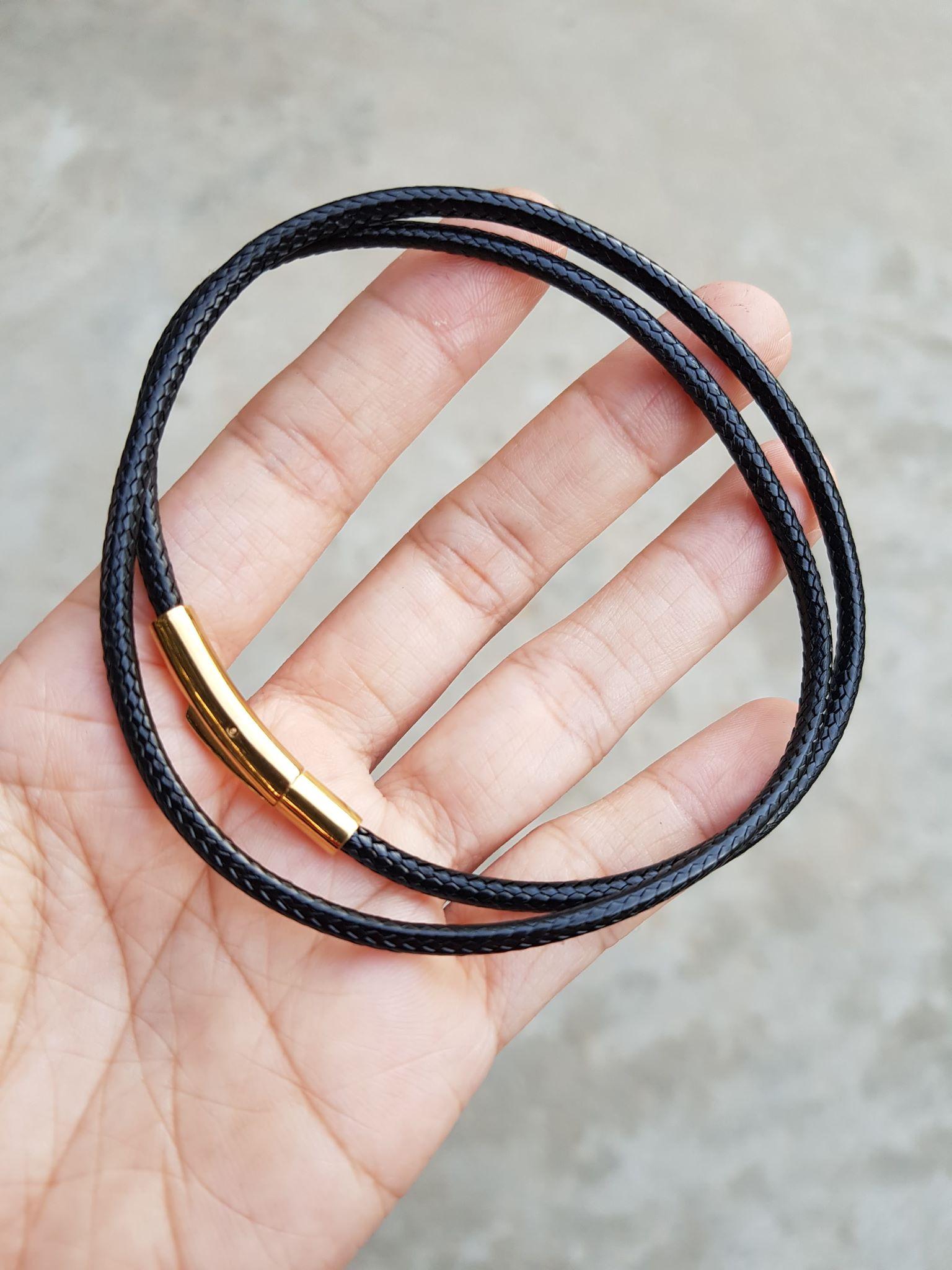 Dây da đeo cổ khóa vàng không rỉ, không đen