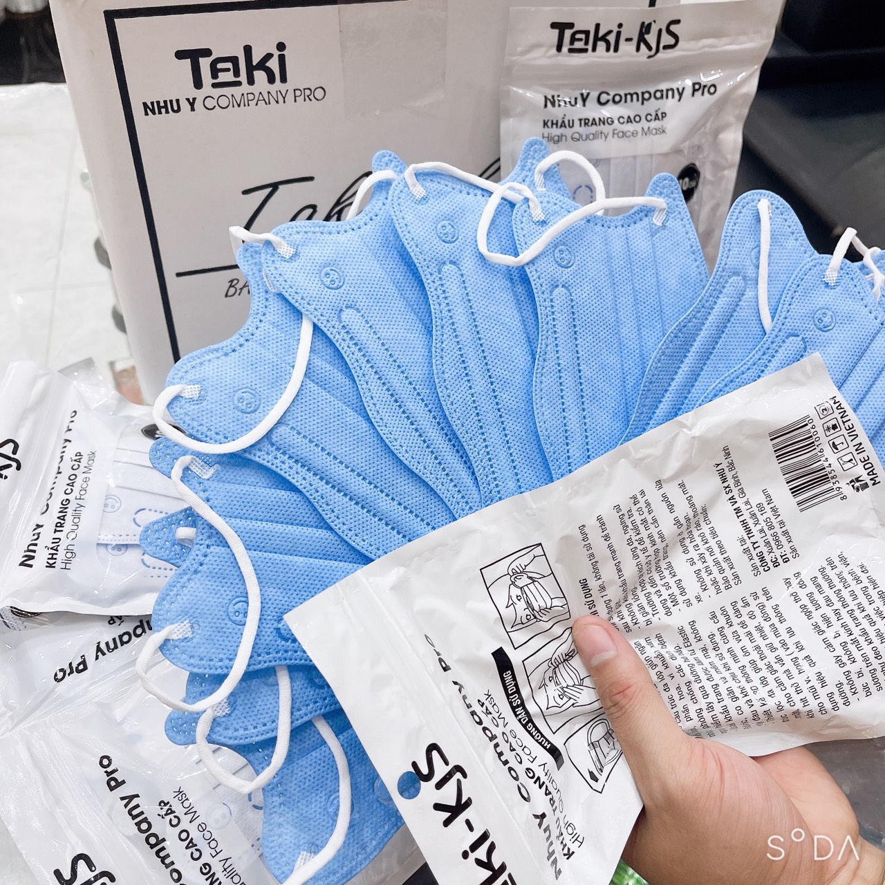 [1 Thùng 300 cái] Khẩu trang mẫu CUA TAKI siêu hót