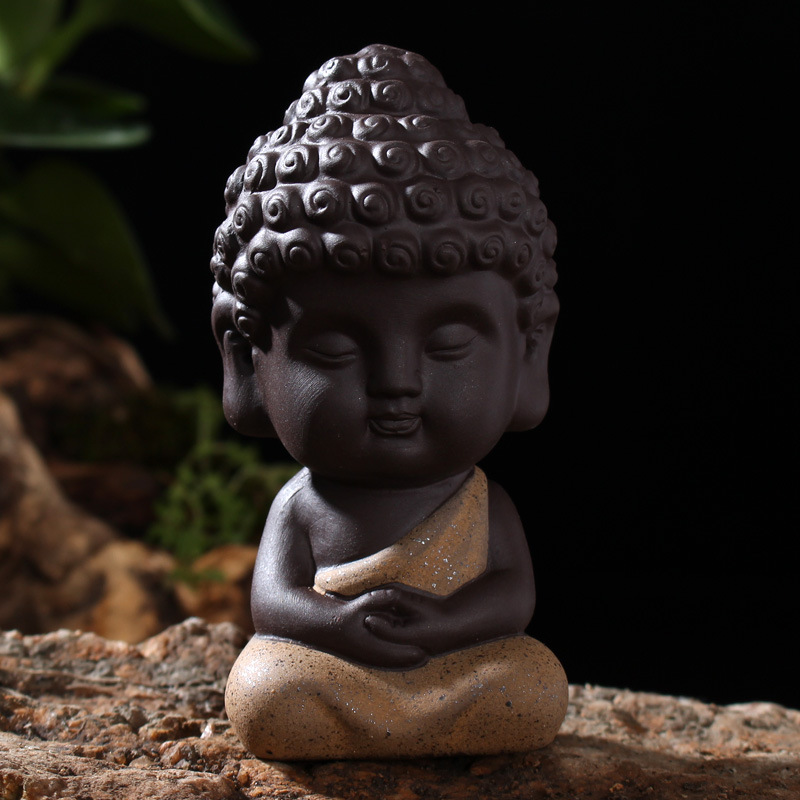 Tượng Phật ngồi thiền bằng gốm