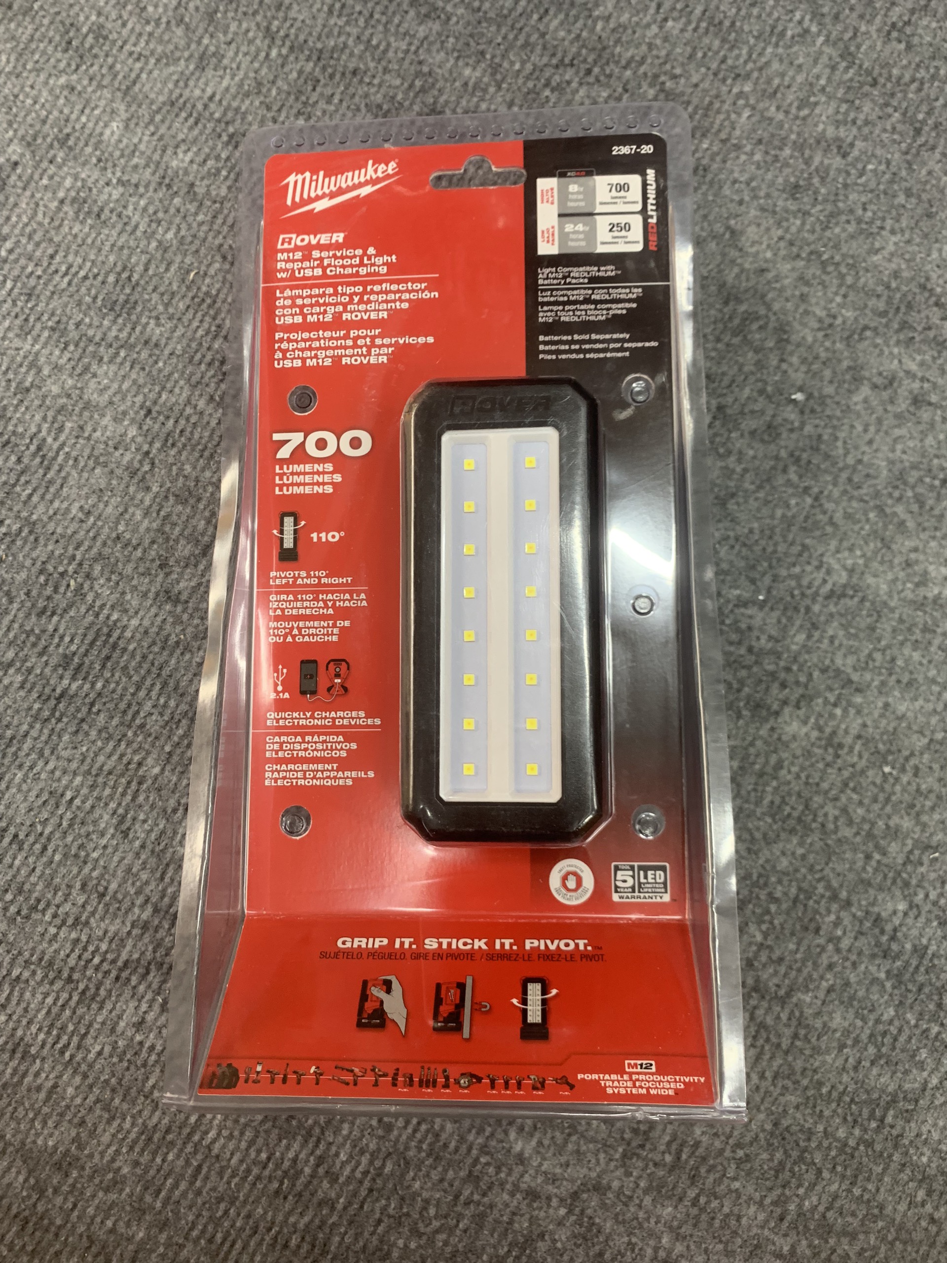 Đèn chiếu sáng trục xoay Milwaukee M12 2367-20