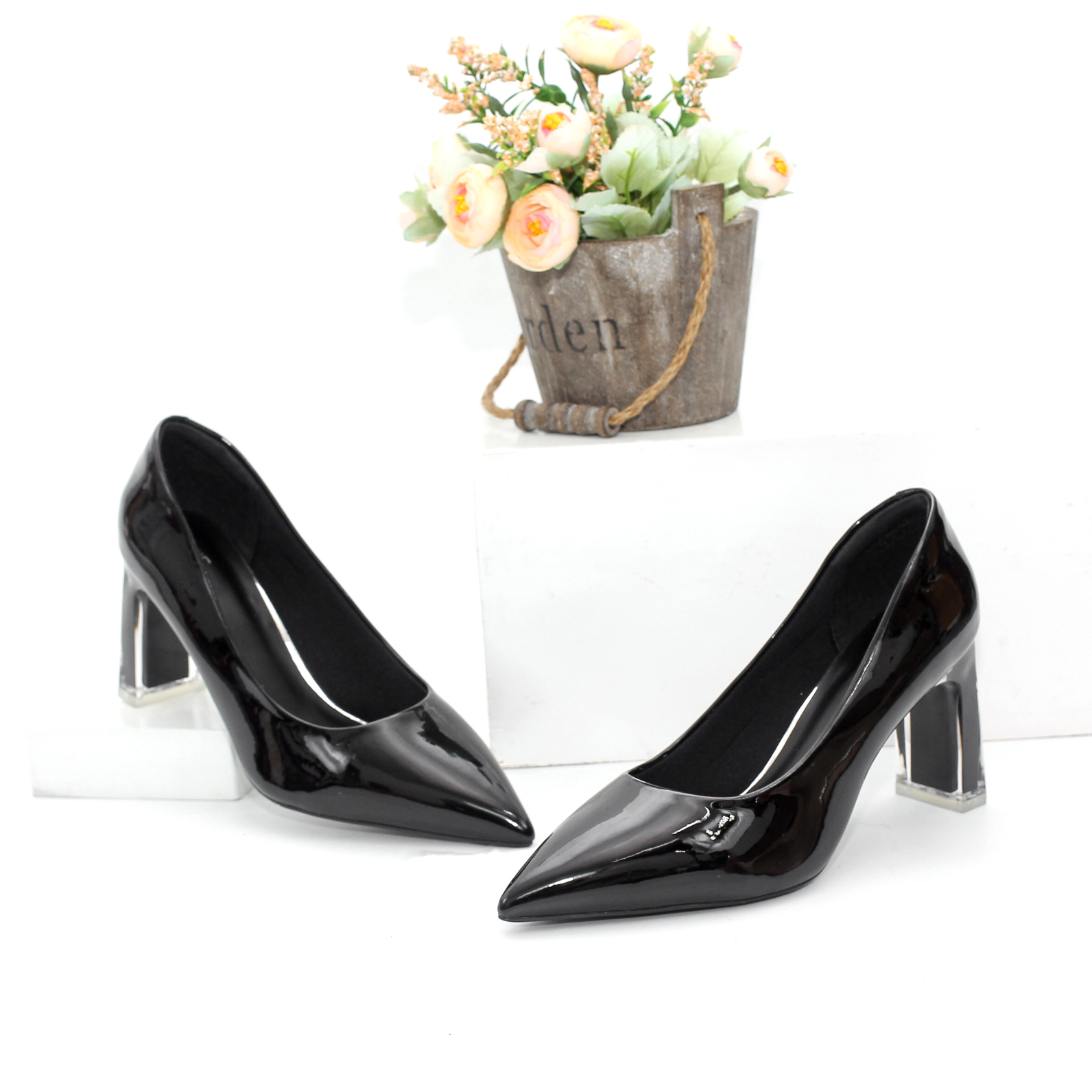 >> SO SÁNH GIÁ GIÀY CAO GÓT 7CM DA BÓNG GẮN NƠ PIXIE MÀU NÂU SỮA P259 (STORE 5703) | Shopee Lazada Sendo Tiki 48 Giày Cao Gót 7cm Da Bóng Đế Vuông Thon Phối Mica Pixie X554