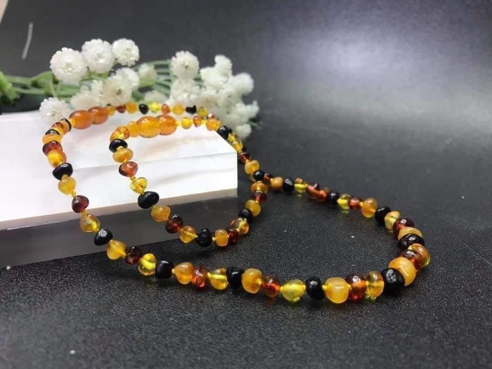 Set vòng hổ phách tự nhiên cho bé