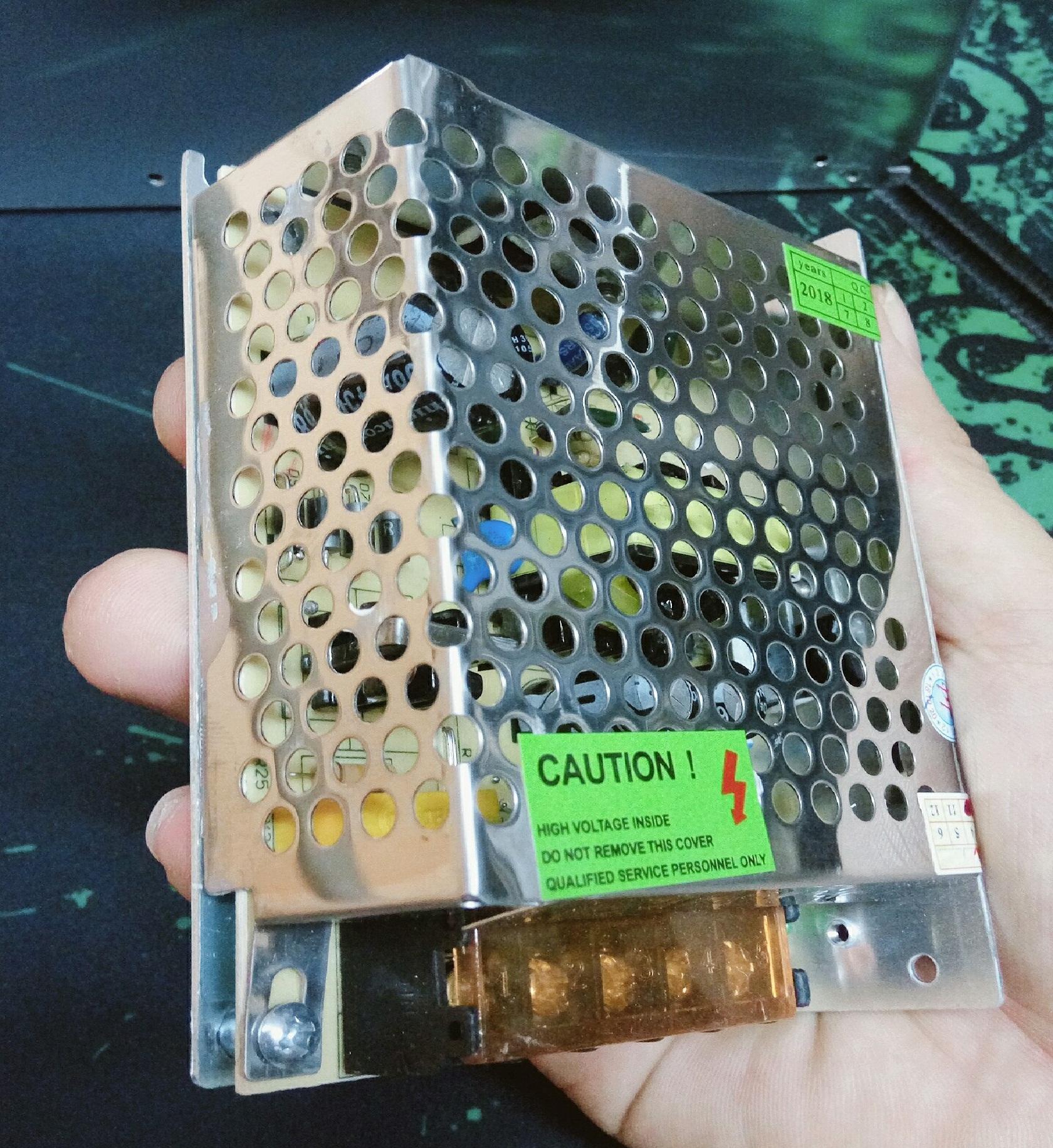 Nguồn tổng tổ ong 12V 5A