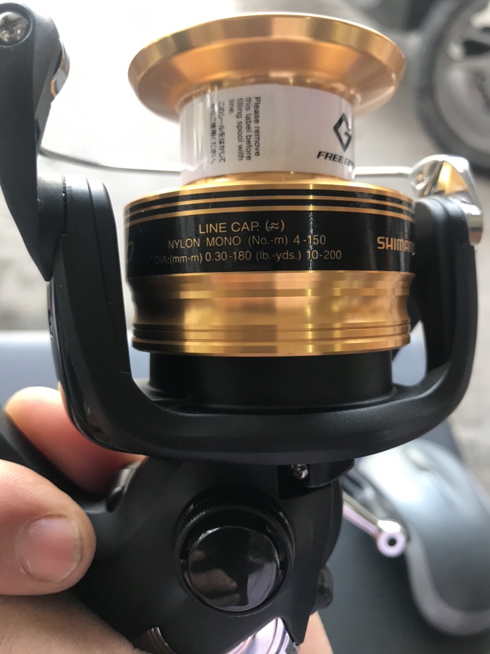 Máy câu cá Shimano FX4000 mẫu mới nhất