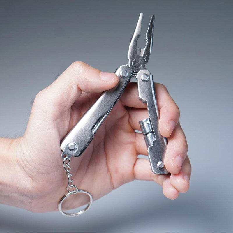 [HCM]MÓC KHÓA KỀM ĐA NĂNG - ĐÈN PIN (9 IN 1 FOLDING PLIERS MULTI-TOOL WITH FLASHLIGHT)