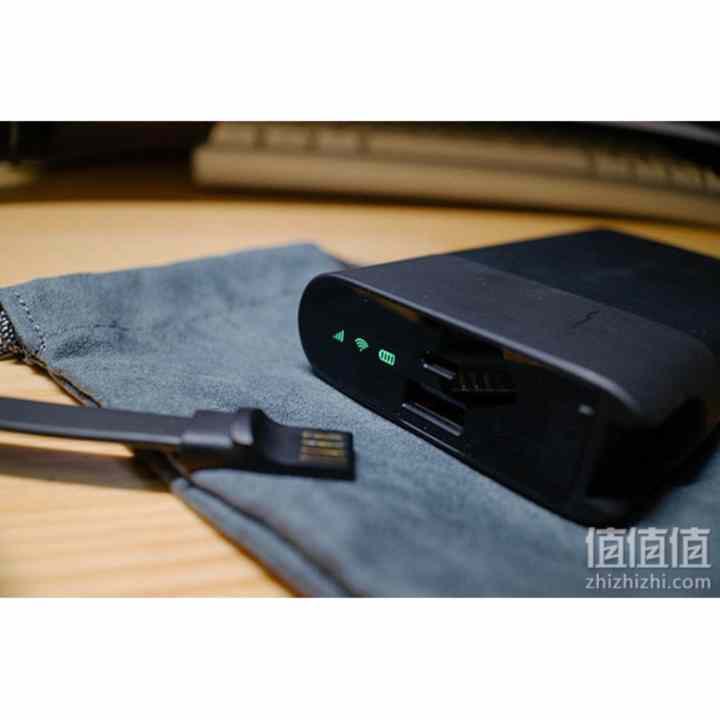 Bộ phát wifi di động từ sim 3G/4G kiêm sạc dự phòng ZMI MF885
