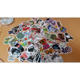 combo 100 Miếng dán sticker dán mũ bảo hiểm, dán laptop, dán xe...