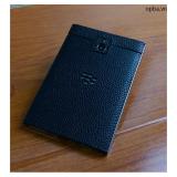 Dán da ione blackberry passport da bò màu đen