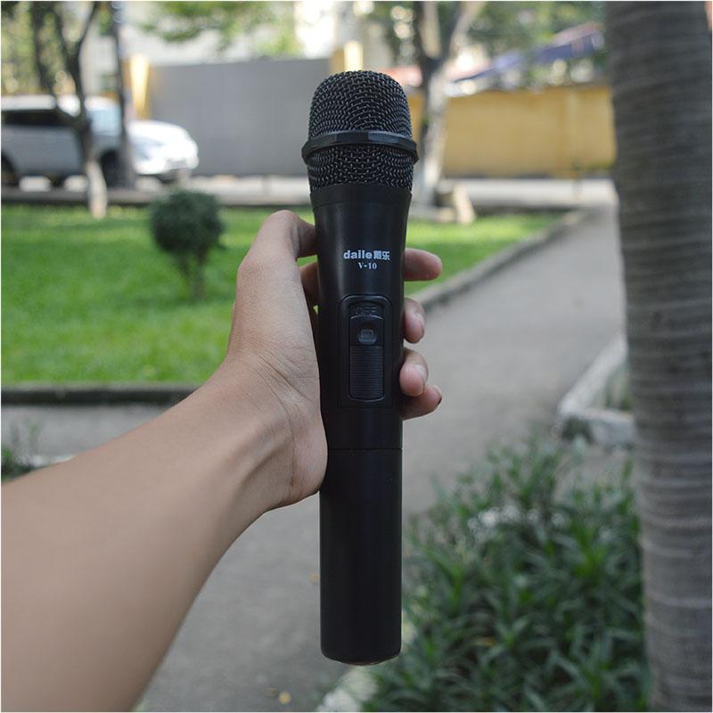 [HCM]Míc kraraoke không dây v10