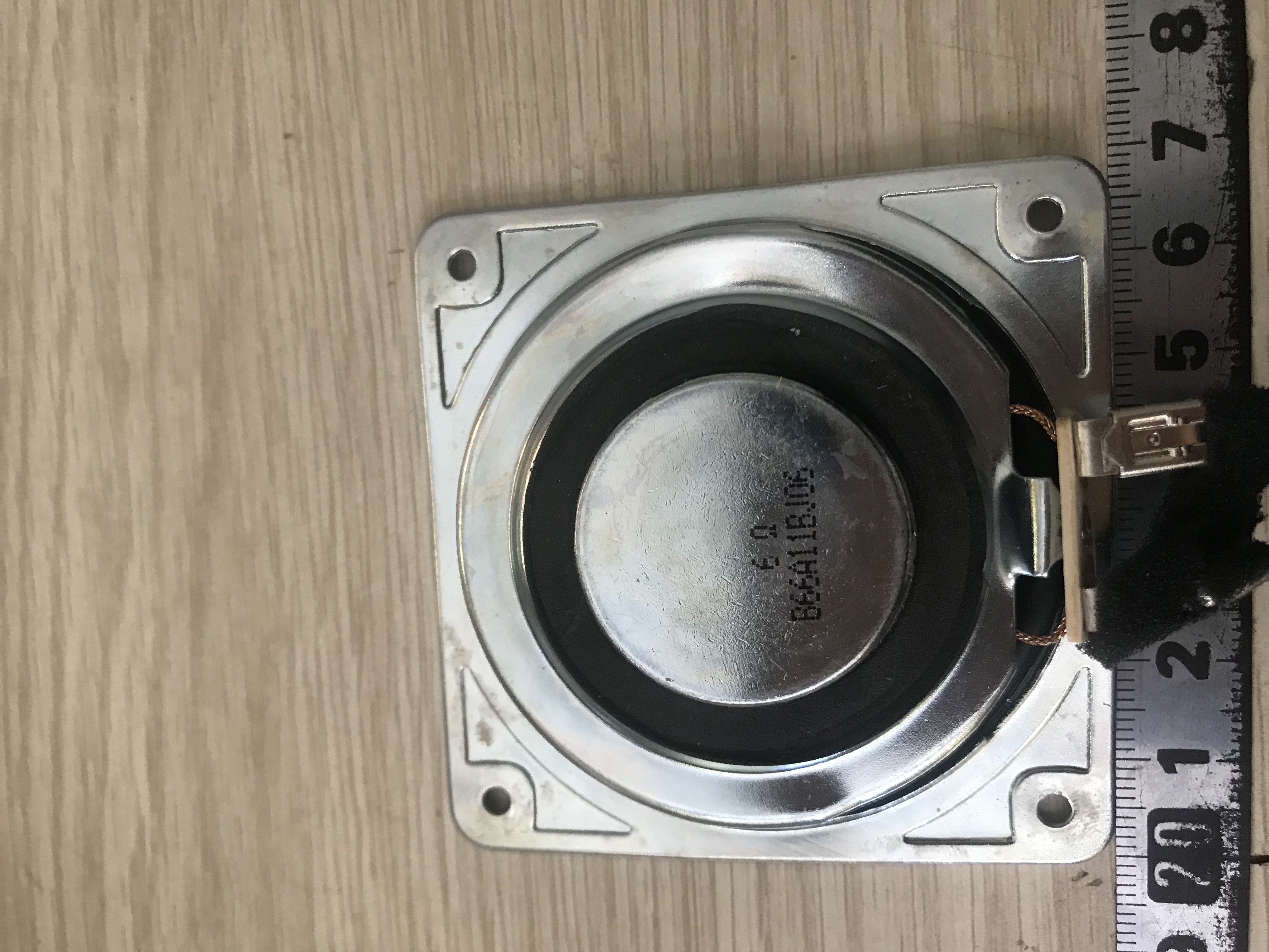 Loa tivi LCD 6ohm/20W 6,8x7,5cm