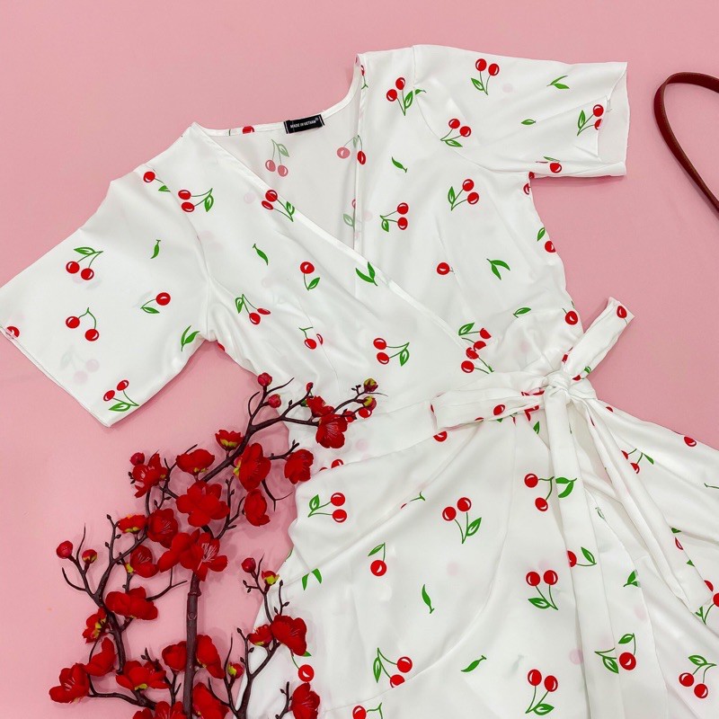 Đầm cherry đỏ đắp tà