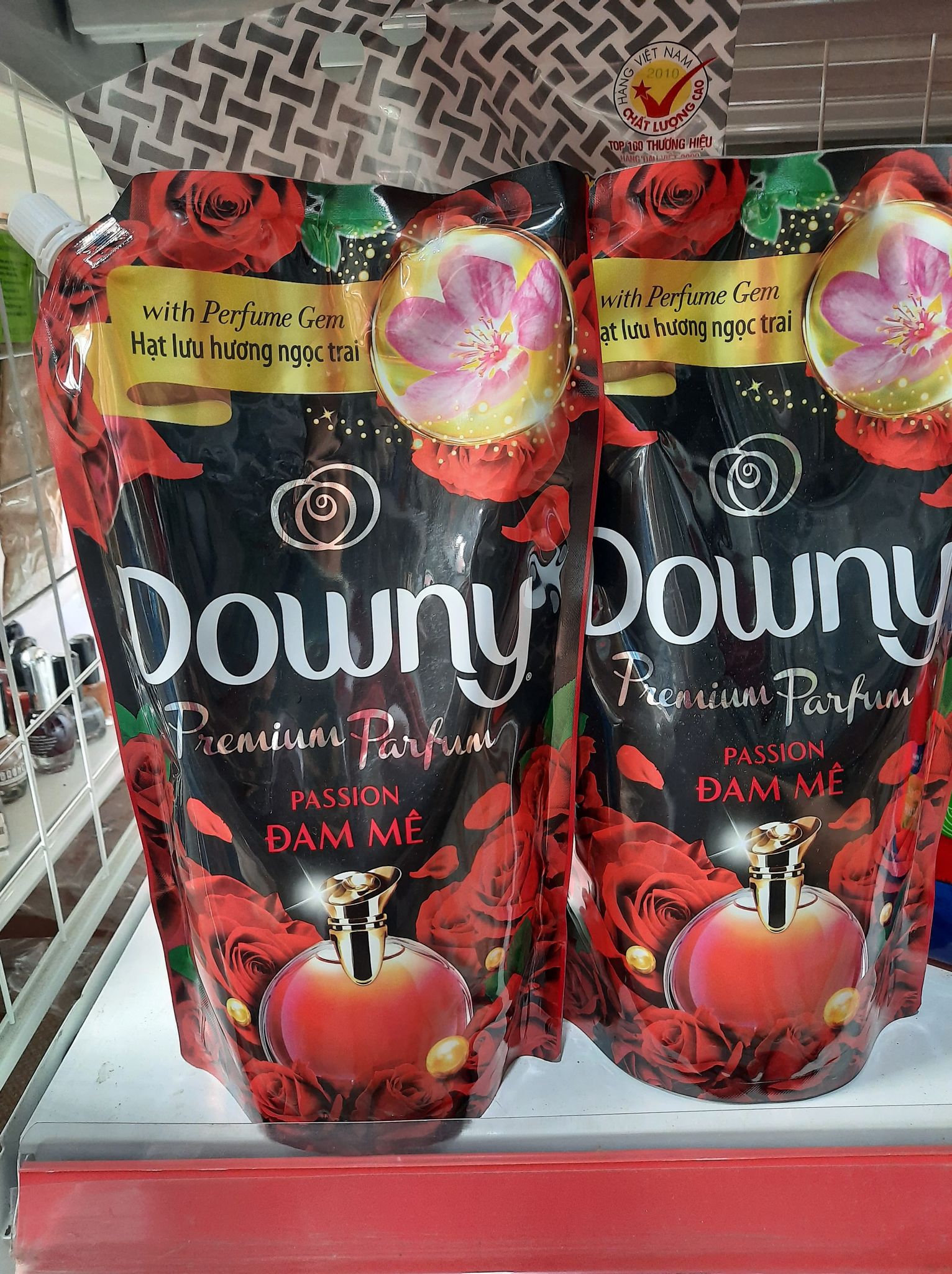 Túi xả downy hương đam mê 1.35l