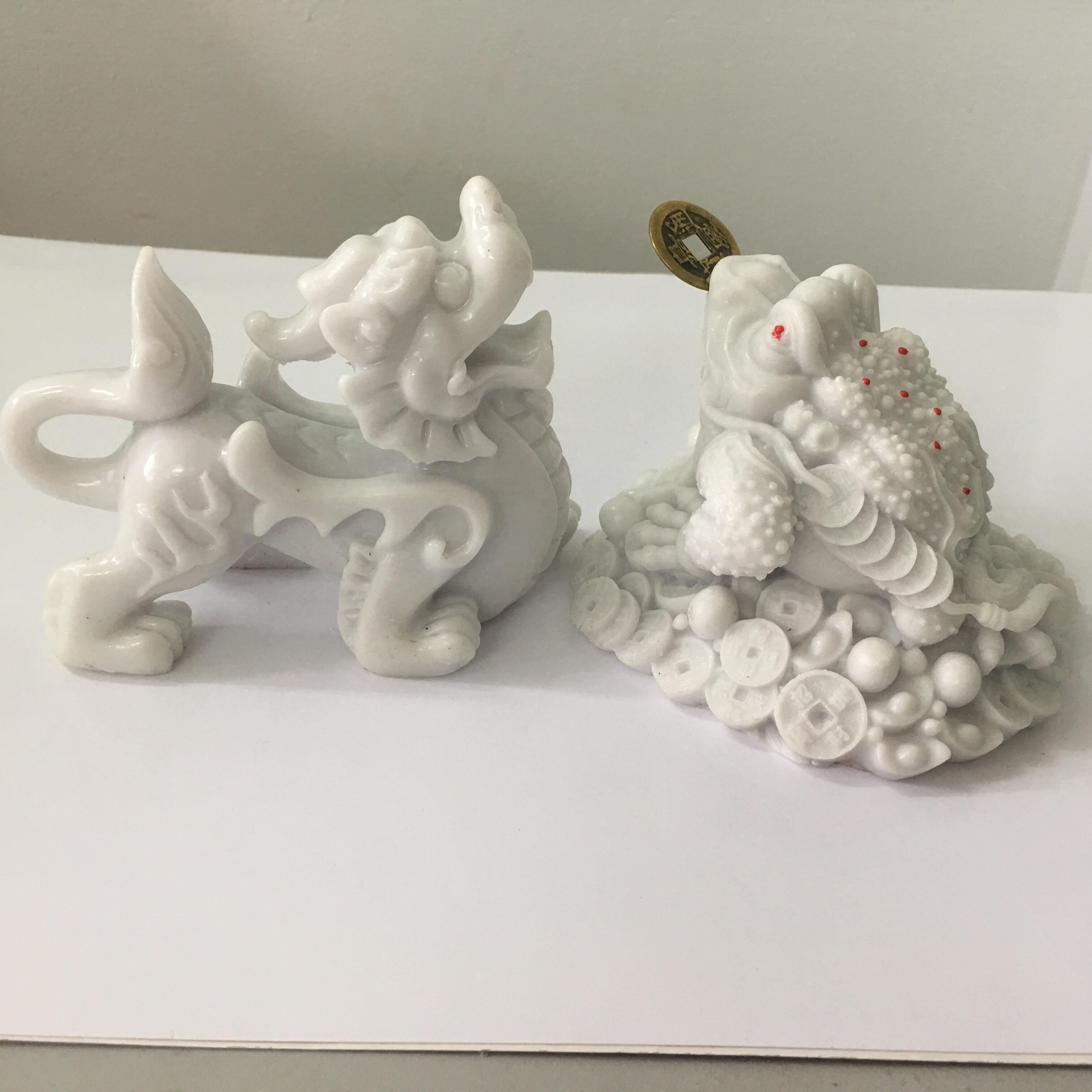 Combo tượng tỳ hưu - cóc ngậm tiền màu trắng mang may mắn tài lộc cho mọi người