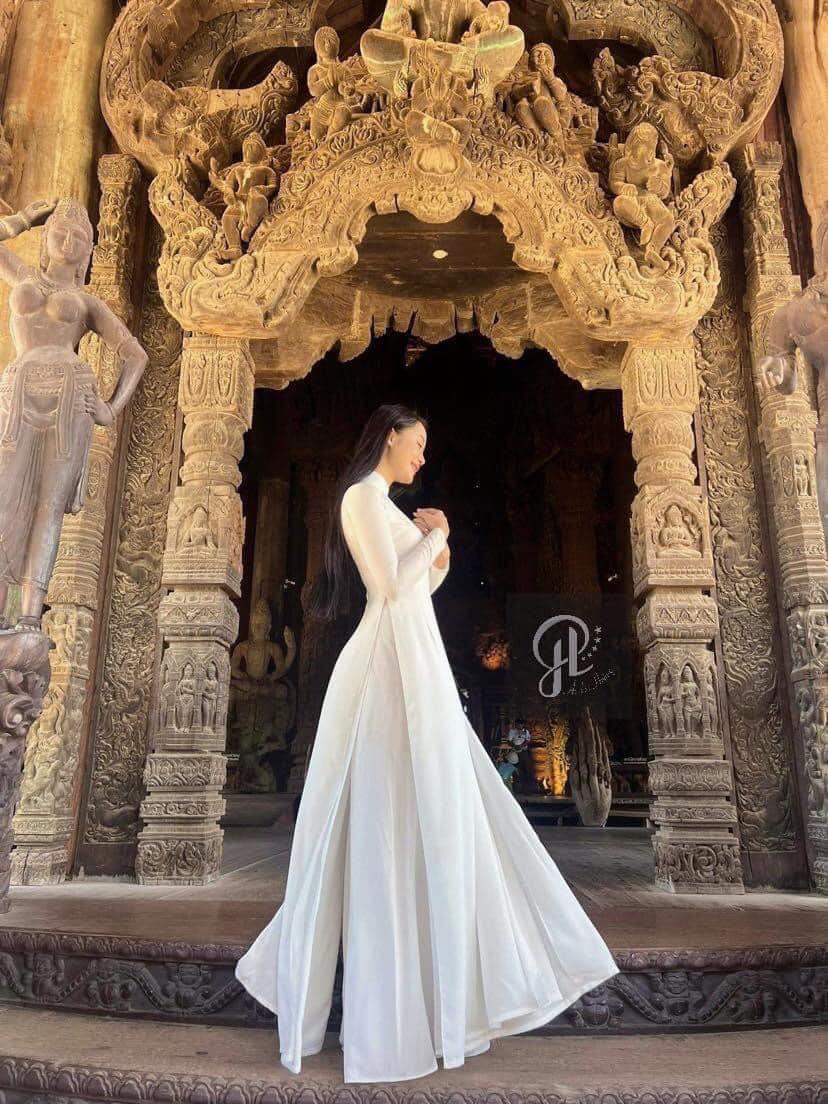 (Single Size Available) Traditional Ao Dai Made from Soft and Cool Stretchy Silk Fabric