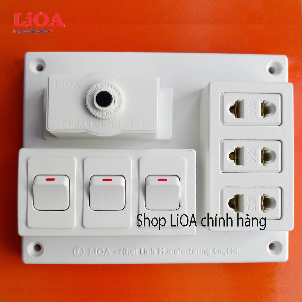 Bảng điện nổi LiOA 15A có 3 ổ cắm 3 công tắc